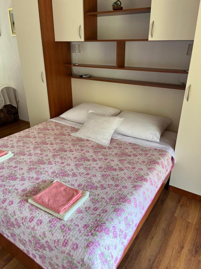 Apartmani Sekana Starigrad Paklenica Eksteriør bilde