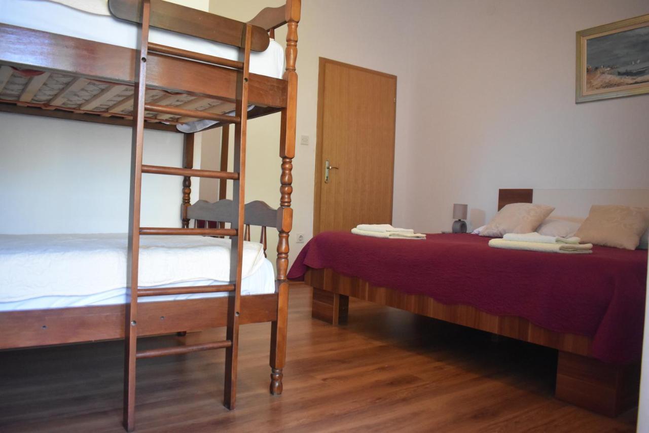 Apartmani Sekana Starigrad Paklenica Eksteriør bilde