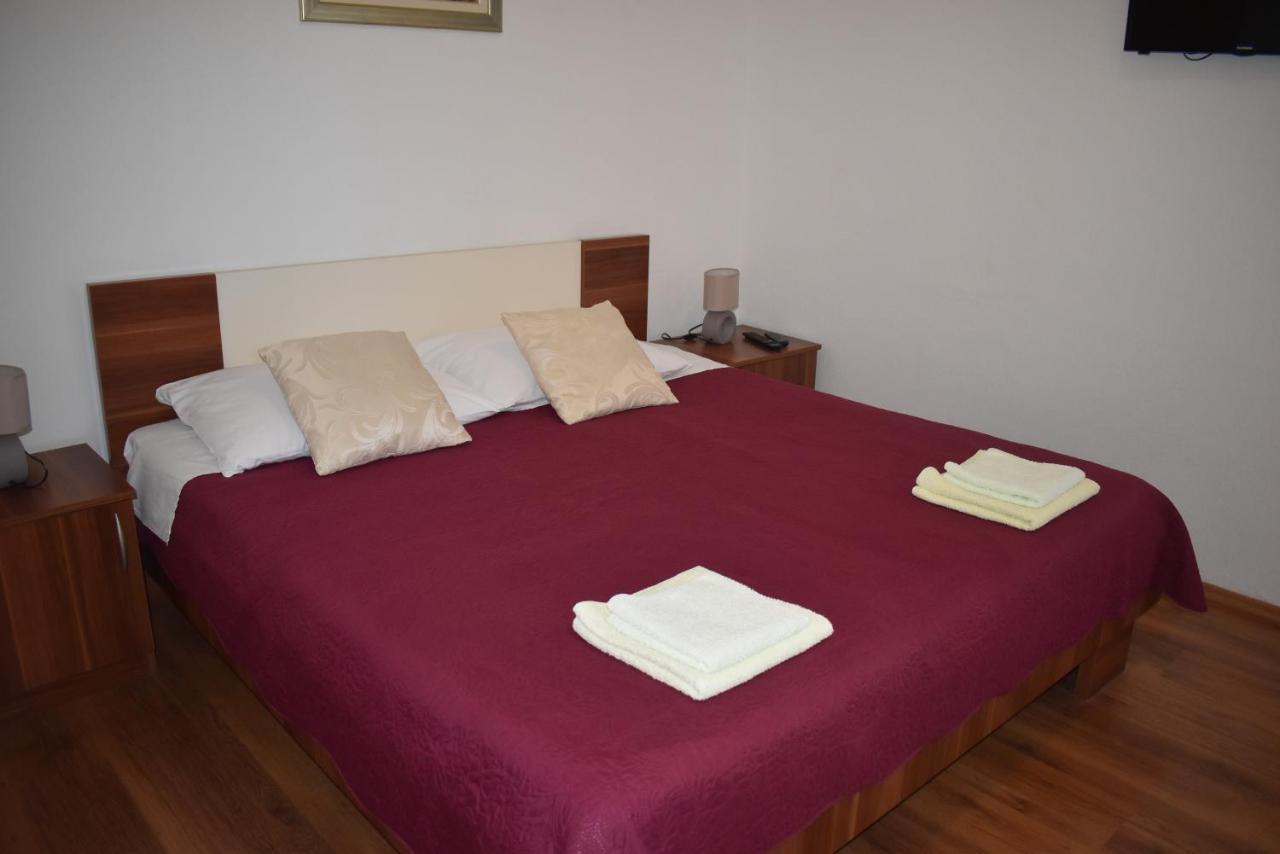 Apartmani Sekana Starigrad Paklenica Eksteriør bilde