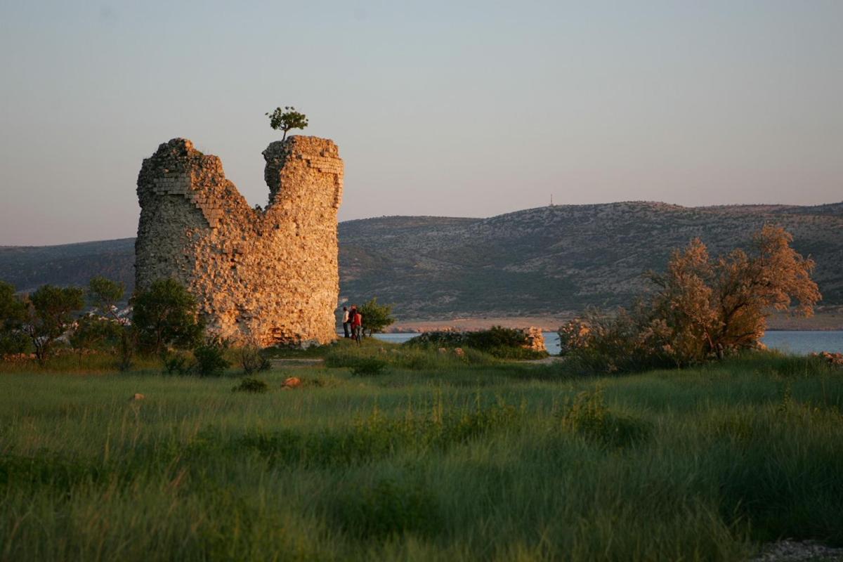 Apartmani Sekana Starigrad Paklenica Eksteriør bilde